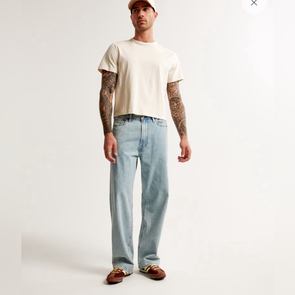 Abercrombie & Fitch Lightweight Baggy Jeans - Picture 2 of 5